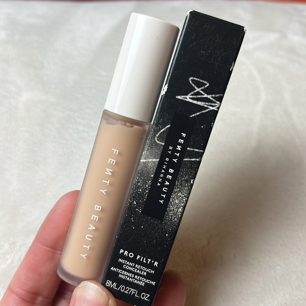 FENTY BEAUTY Pro Filt’r Instant Retouch Concealer - Picture 6 of 6